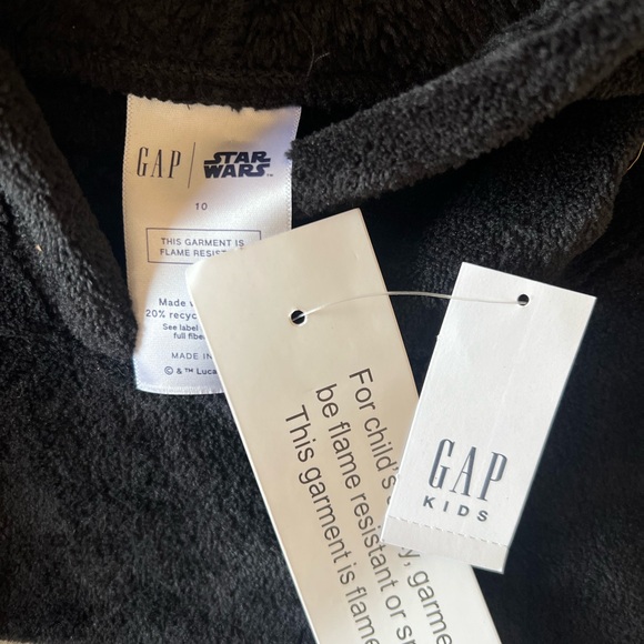 GAP Kids Star Wars Poncho - Picture 3 of 6
